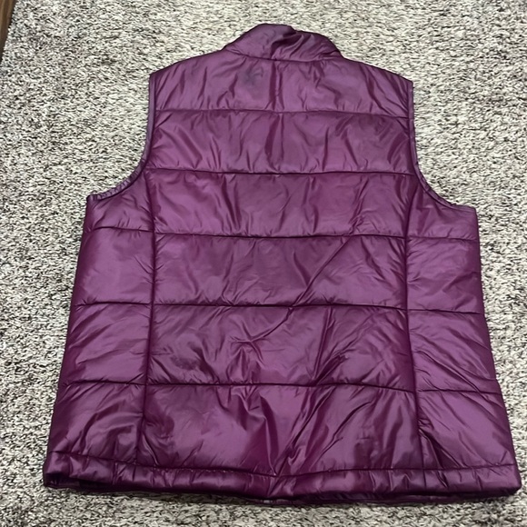 EXPRESS PUFFER VEST - Picture 2 of 3